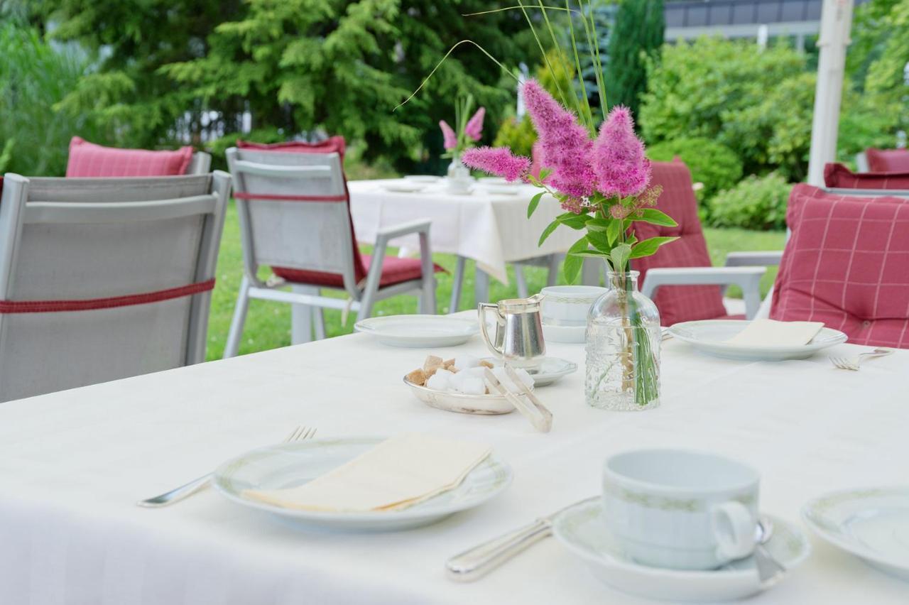 Romantik Waldhotel Mangold Bergisch Gladbach Kültér fotó